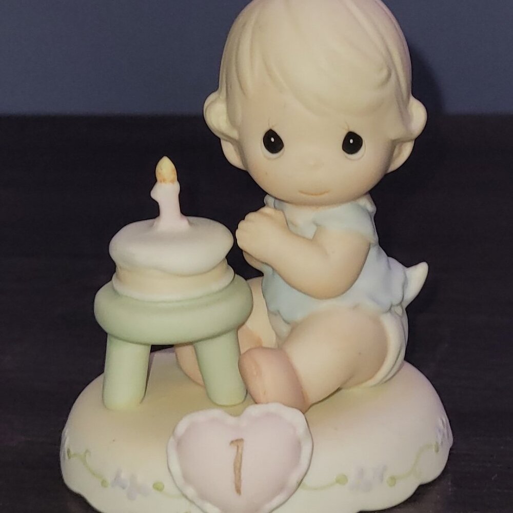 Vintage 1994 Enesco Precious Moments Growing in Grace Age 1 Figurine 4" tall NEW